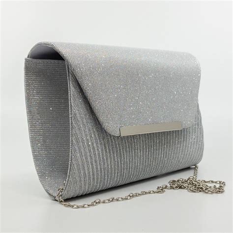 Pochette ’ argento .